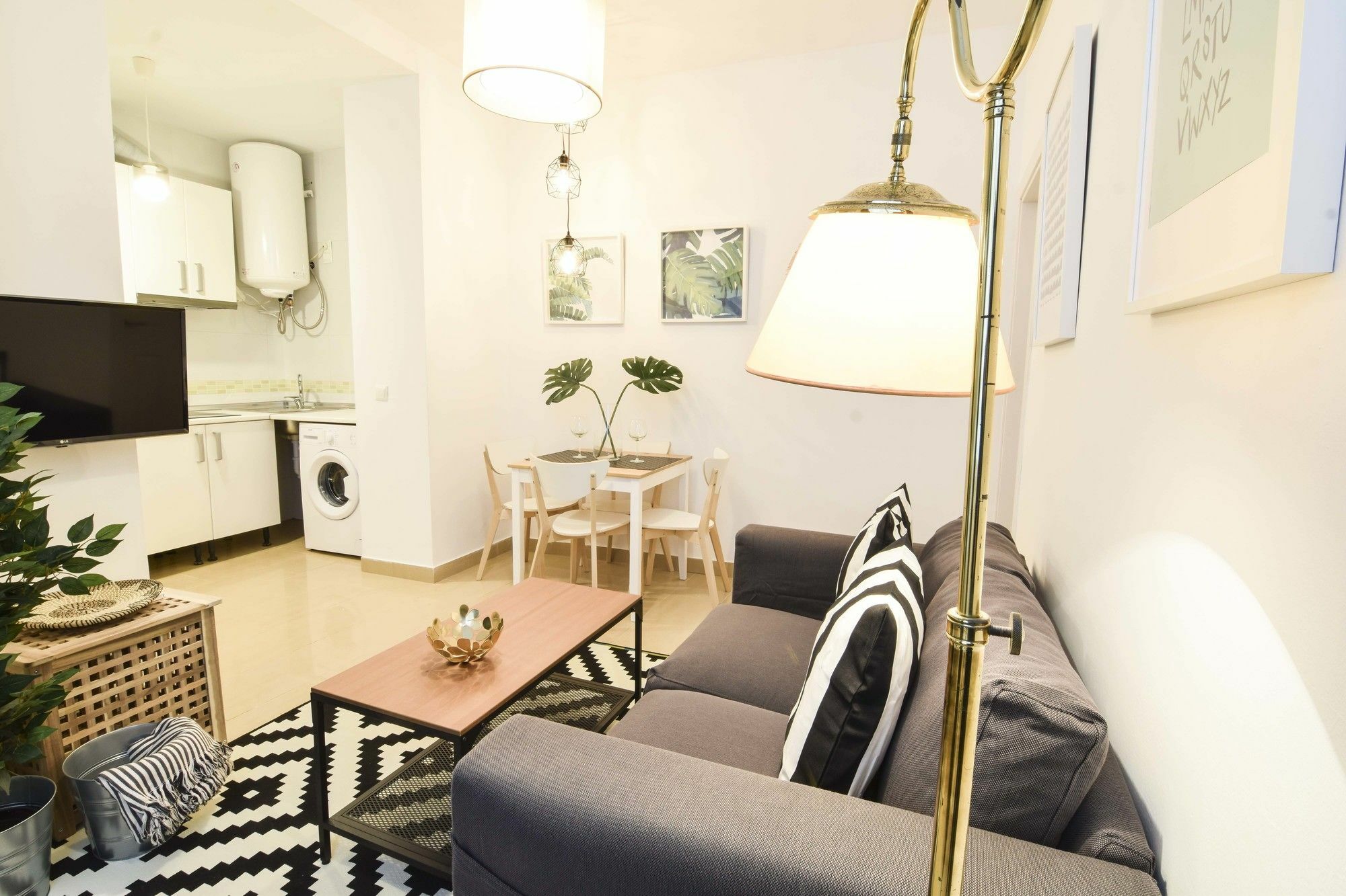 Letmalaga Center White Apartment Exterior photo